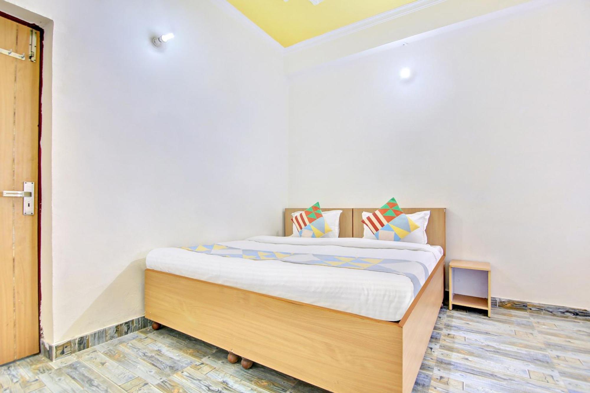 Home 78802 Balaji Bhawan Jhājra Extérieur photo