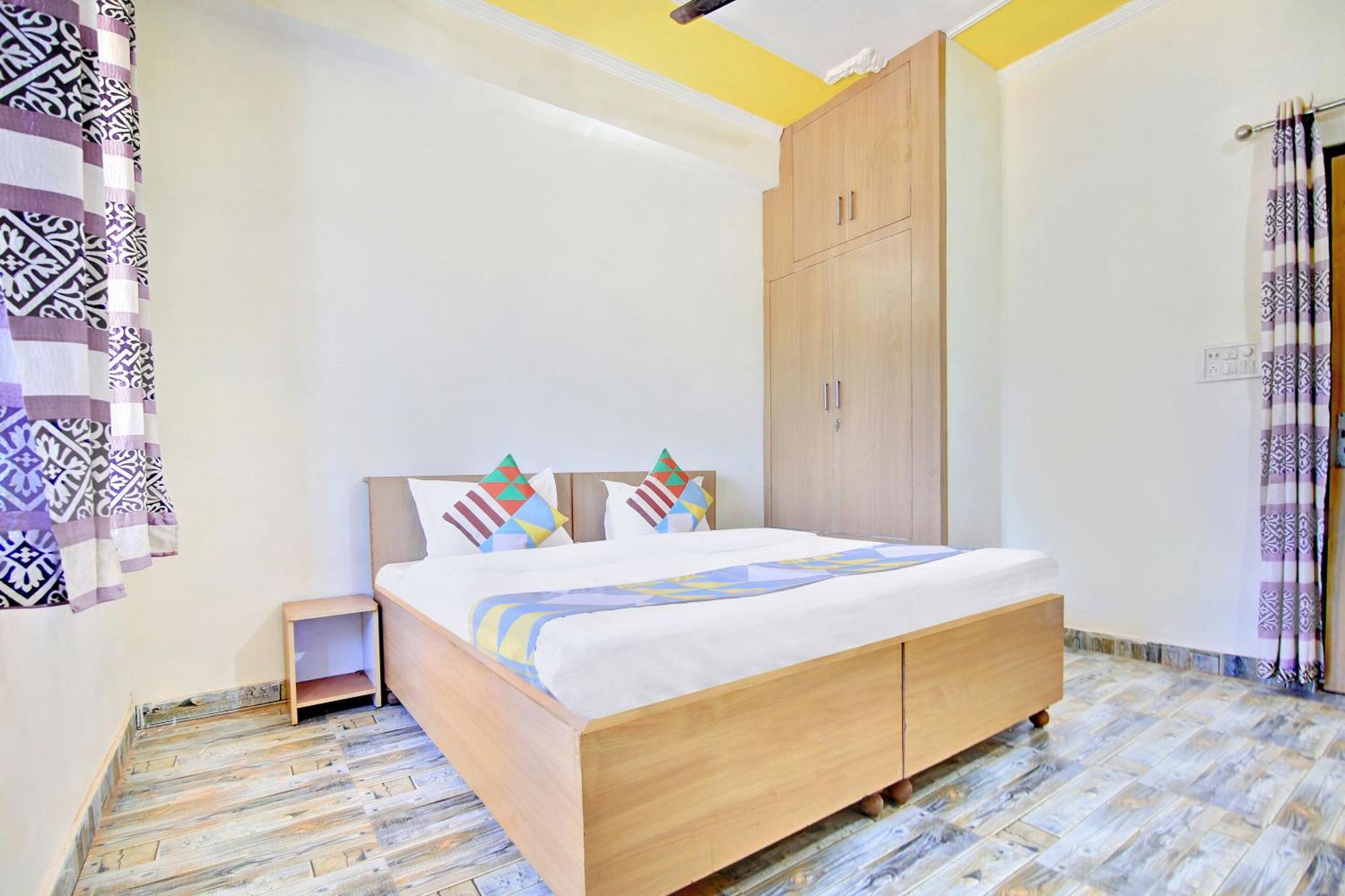 Home 78802 Balaji Bhawan Jhājra Extérieur photo