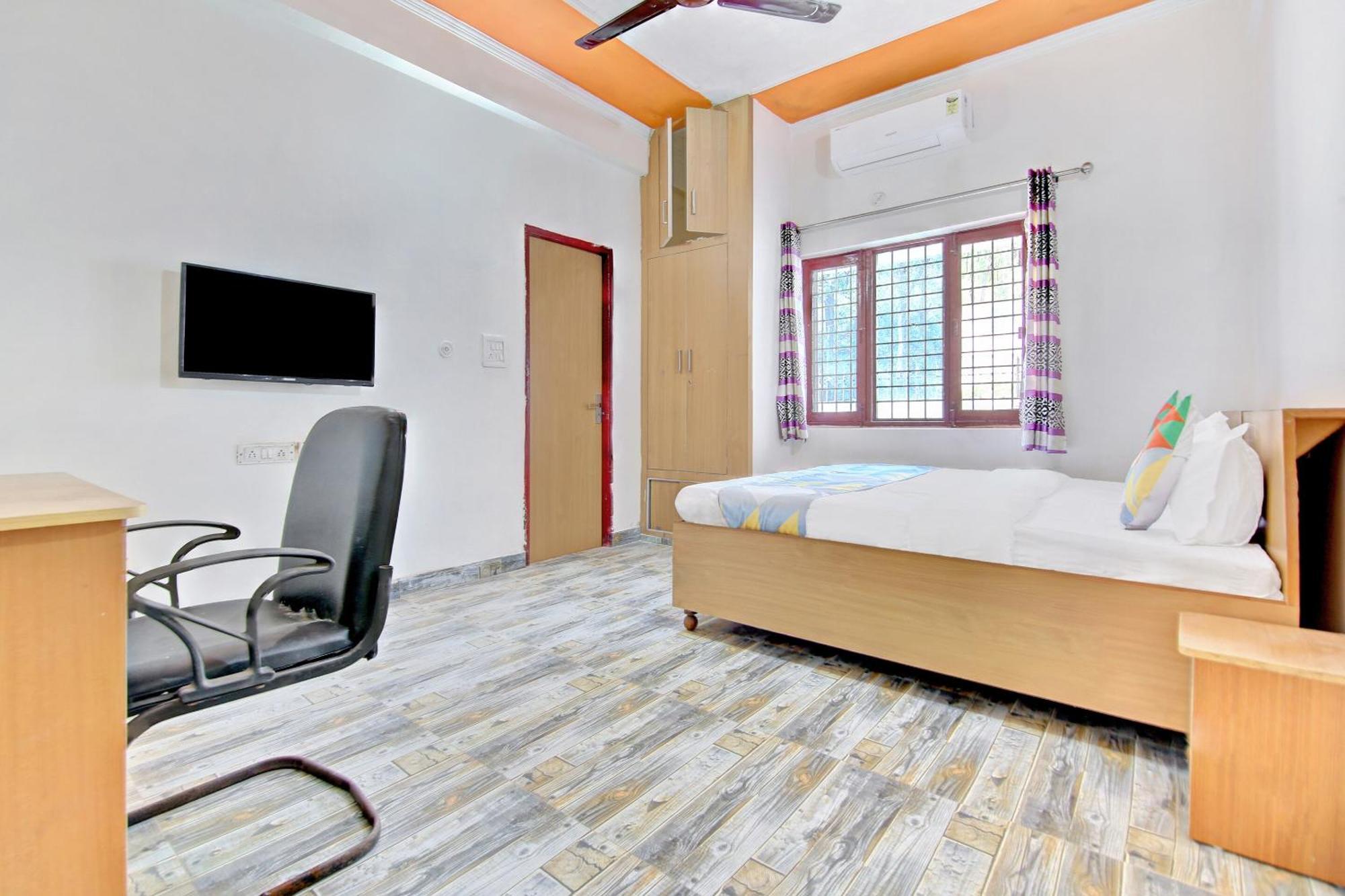 Home 78802 Balaji Bhawan Jhājra Extérieur photo