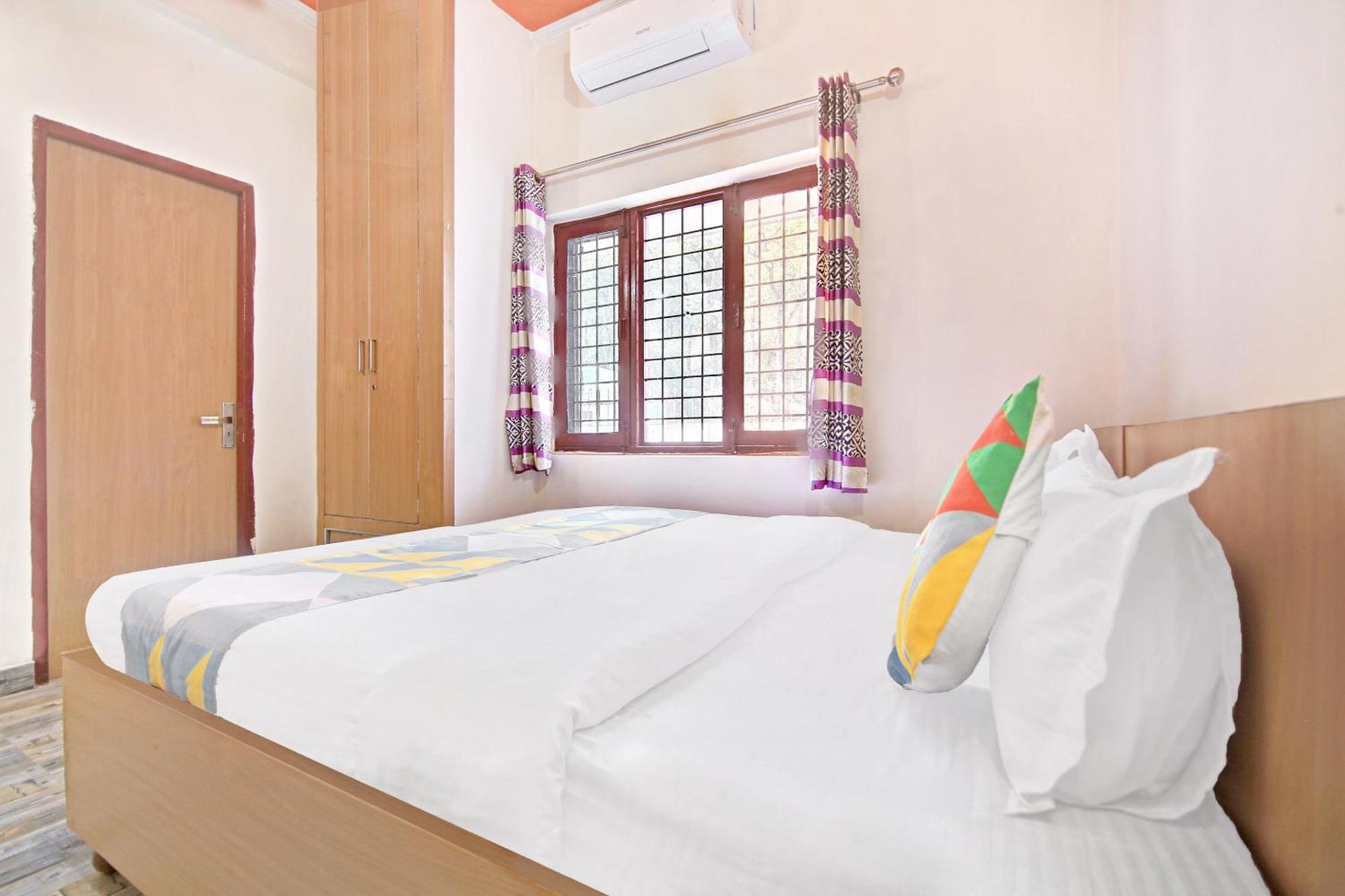 Home 78802 Balaji Bhawan Jhājra Extérieur photo