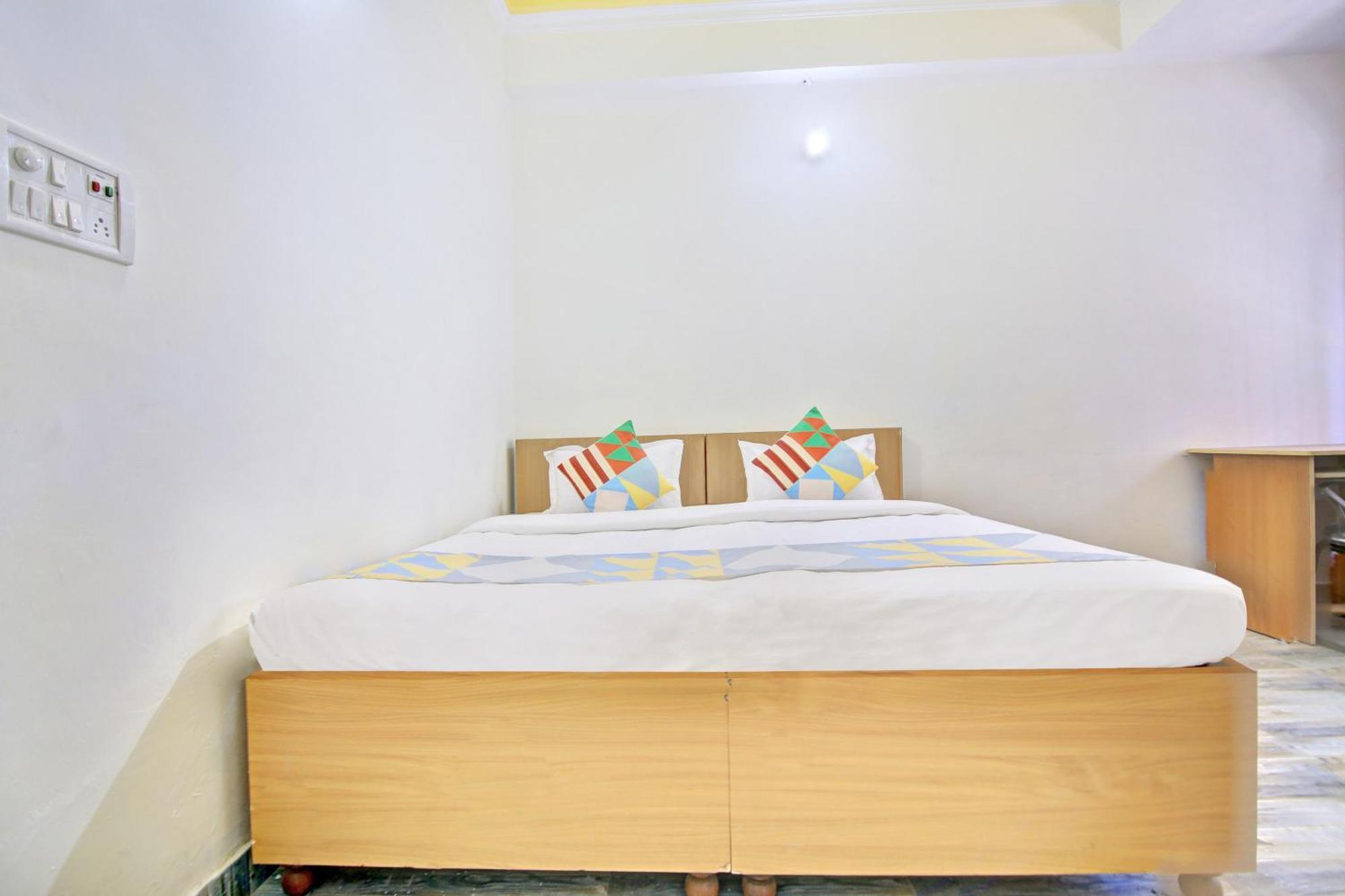 Home 78802 Balaji Bhawan Jhājra Extérieur photo