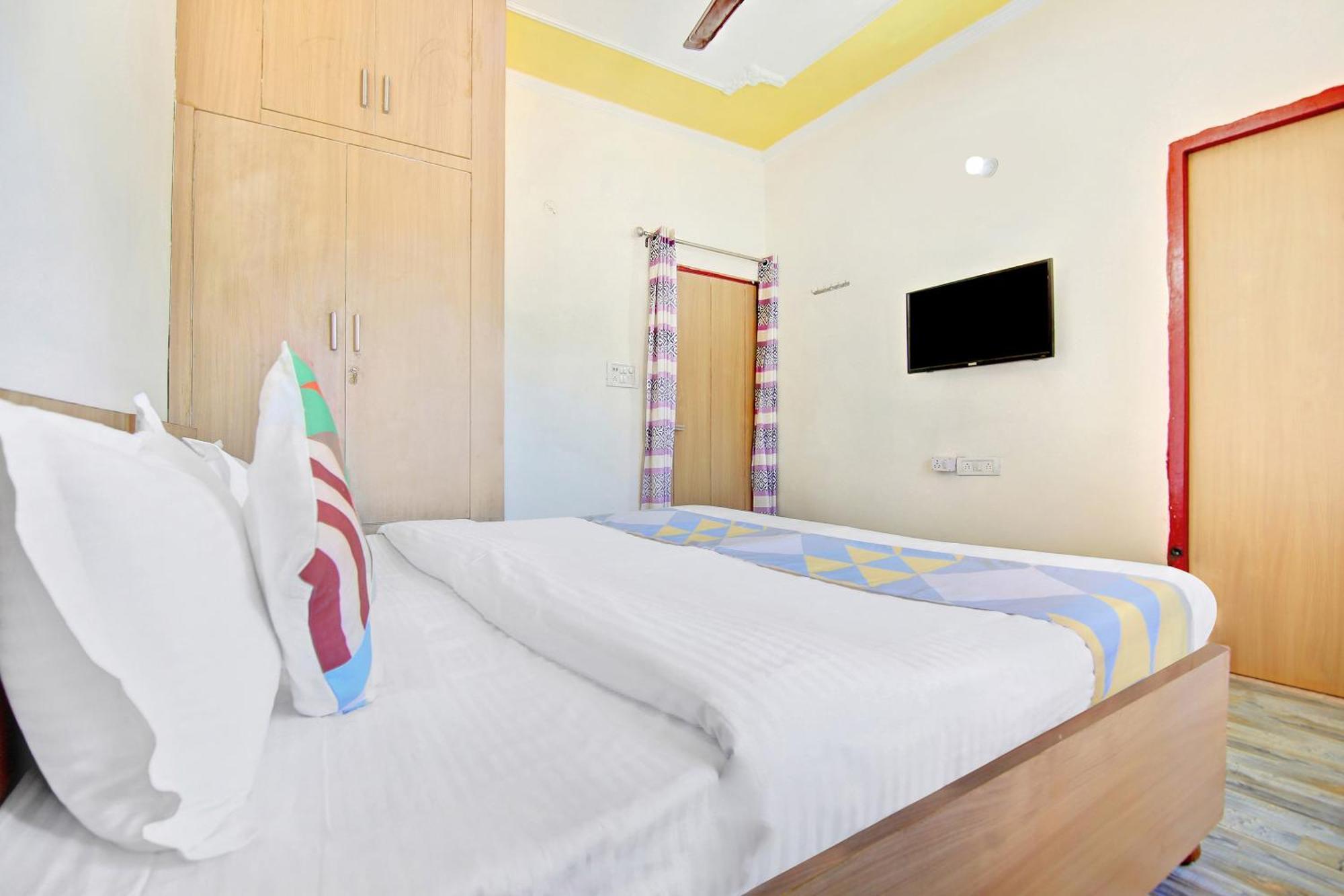 Home 78802 Balaji Bhawan Jhājra Extérieur photo